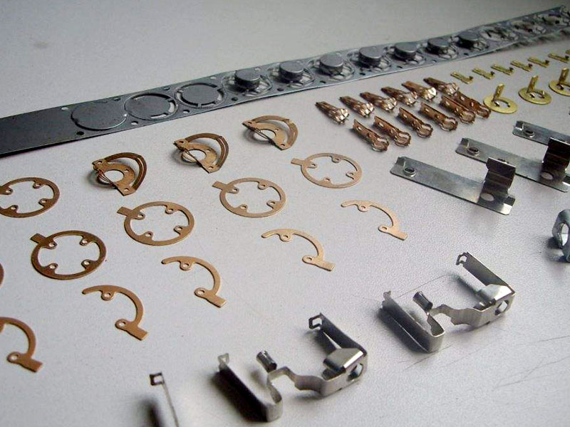 五金加工好不好學(xué)？還是非?？斓模?></div>
<div   id=