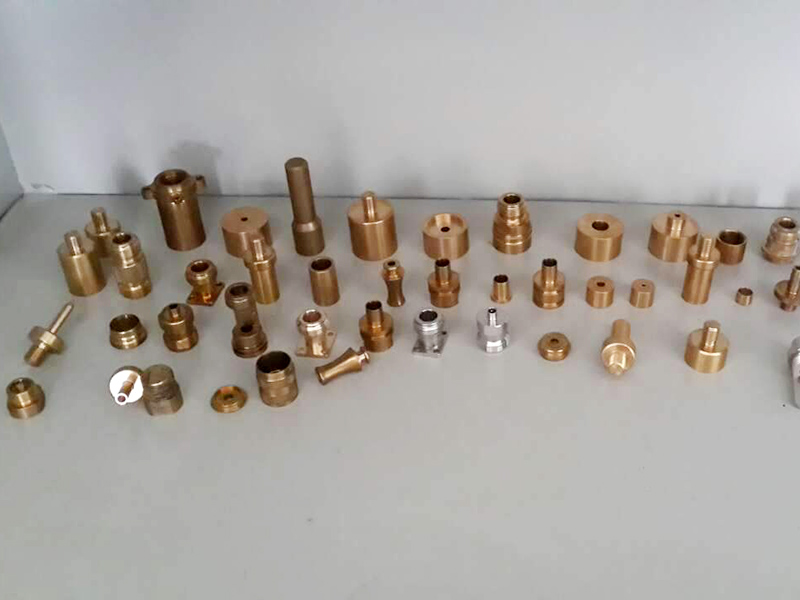 五金加工類銅材分幾種？詳細解答！