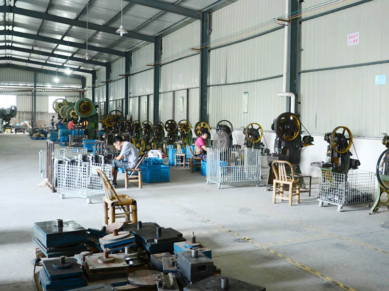 開一家五金加工廠需要哪些設(shè)備？